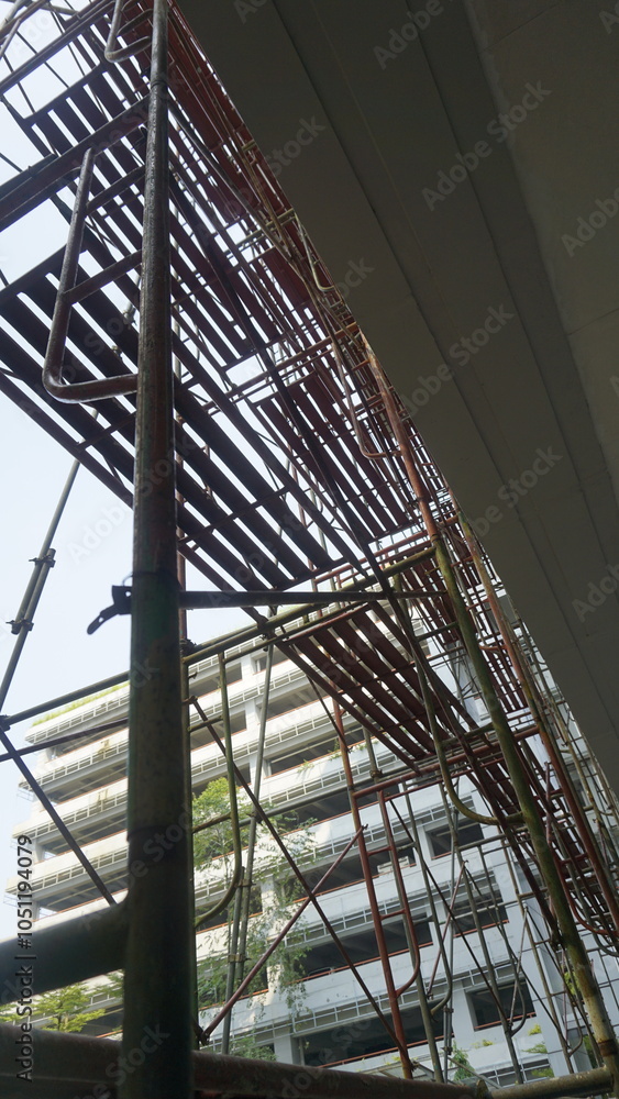 Fototapeta premium Scaffolding pole arrangement in a renovation project in an office building