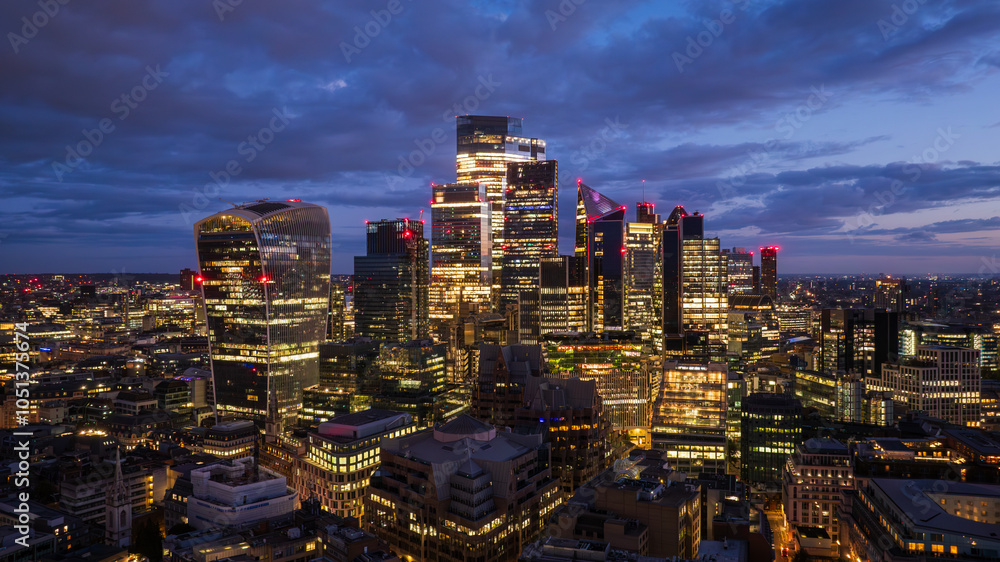 Obraz premium Bustling cityscape of London, UK