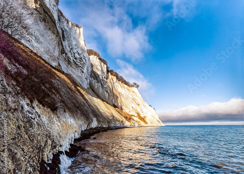 Obraz na płótnie Moen majestic Cliffside Overlooking Sparkling Blue Ocean, Denmark