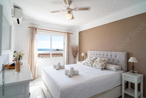 Habitación con vistas al mar y aire acondicionado