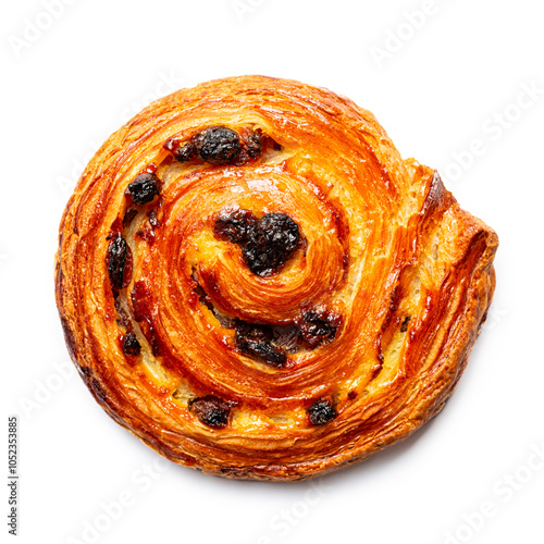 Foto Pain aux raisins, also called escargot or pain russe, is a spiral pastry with custard cream and raisin on a white background