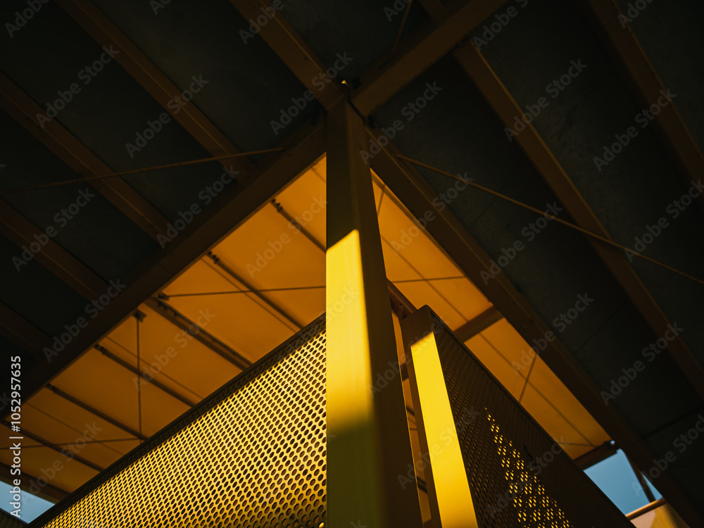 Fototapeta premium Yellow building
