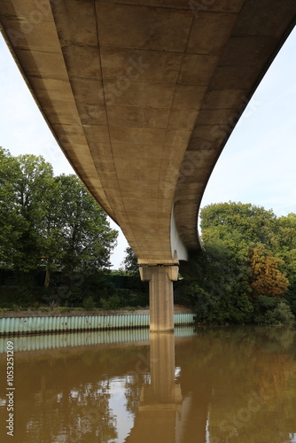 Viaduc de l'échangeur de Saint-Maurice A86 au dessus de la Marne photo