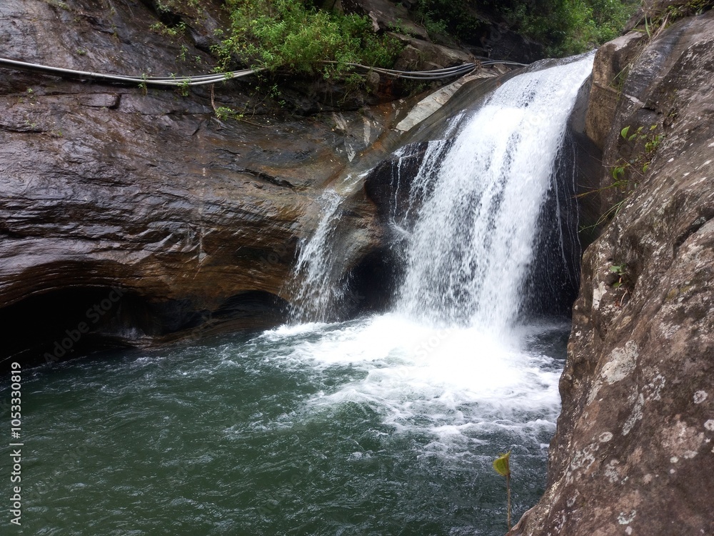 Fototapeta premium One of the most beautiful tourist spots in Sri Lanka - Bambarakanda Falls in Matale