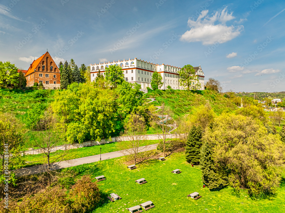 Architektura i panoramy Sandomierza, Polska, Świętokrzyskie, Sandomierz wiosną, Słoneczna pogoda