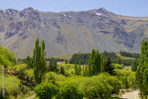 Valle arbolado photo