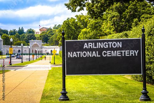 Obraz na płótnie Arlington National Cemetery entrance and sign in Washinghton DC view w salonie