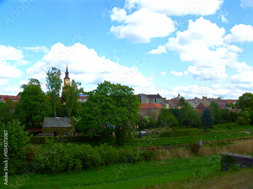Blick auf eine historische Altstadt aus dem Mittelalter
