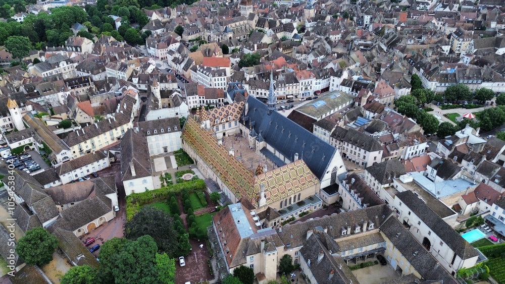 Fototapeta premium drone photo beaune hospices france europe