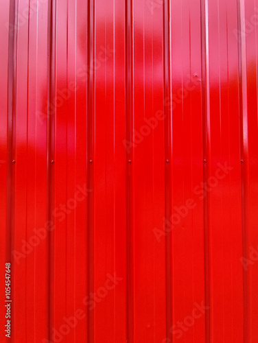 puerta de chapa, color rojo