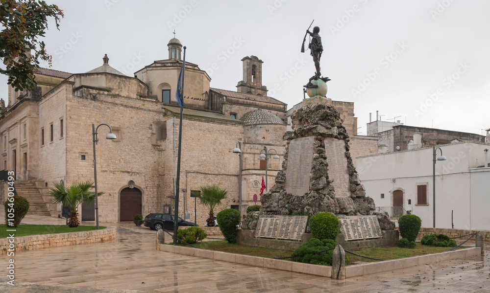 Obraz premium Kleiner Platz in Cisternino, Apulien