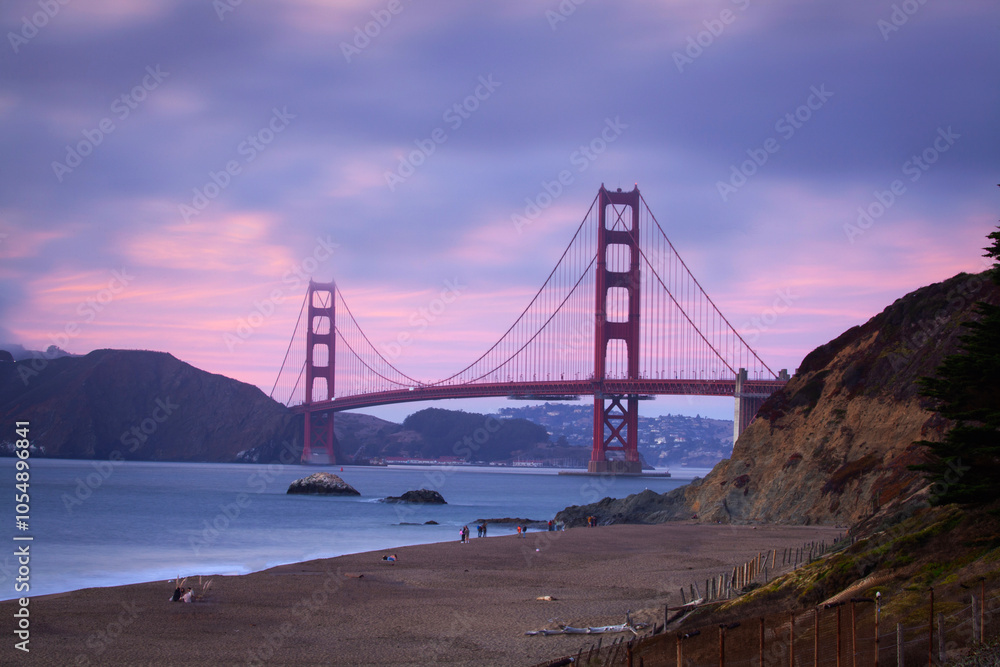 Golden Gate Bridge in Dusk Golden Gate Bridge in Dusk