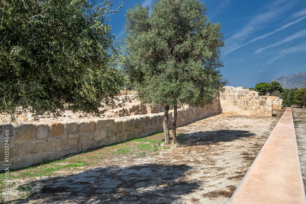 Hexamilion Mauer, bei Kechries, Saronischer Golf, Peloponnes, Griechenland 24076.jpg Hexamilion Mauer, bei Kechries, Saronischer Golf, Peloponnes, Griechenland 24076.jpg