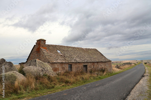 Buron typique de l Aubrac photo