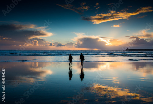 Billede på lærred Pôr-do-sol na Praia de  Matosinhos