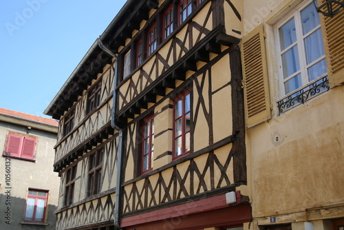 Maison médiévale à pans de bois de la ville de Charlieu dans la Loire