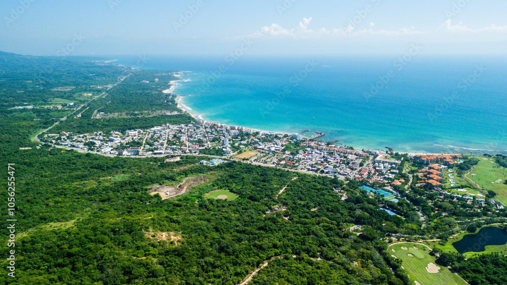 Obraz premium Mexican Beach Town Surrounded by Nature. Punta Mita, Nayarit