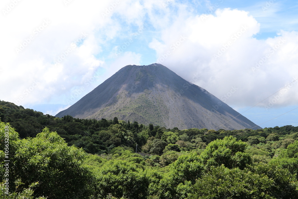 Obraz premium Vista al volcán