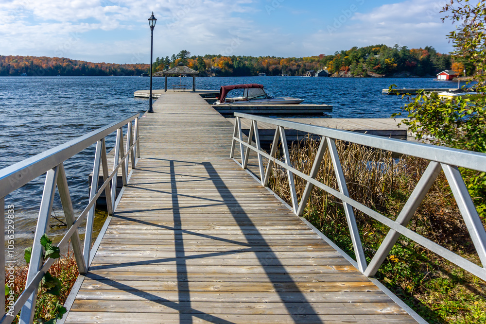 Obraz premium Colors of autumn at Rosseau Waterfront Park, Jim Swift Drive, Rosseau, Seguin Township, Parry Sound District,.