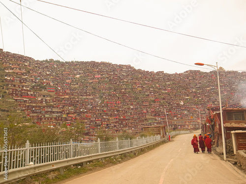 Seda Buddhist Monastery in western Sichuan photo