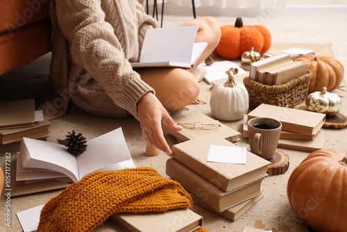 Cozy autumn reading scene w...