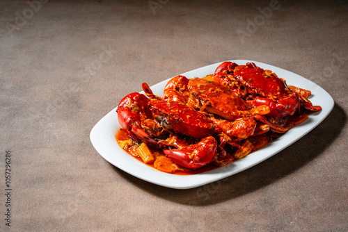 Billede på lærred Crab sauce padang (Indonesian Kepiting Saus Padang)