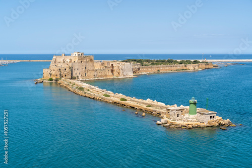 Tableau sur toile The Castello Alfonsino di Brindisi view in Brindisi of Italy