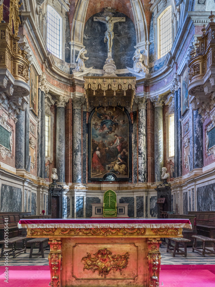 Ornate interior of the historic Cathedral of Evora in Portugal; Evora, Evora, Portugal Ornate interior of the historic Cathedral of Evora in Portugal; Evora, Evora, Portugal