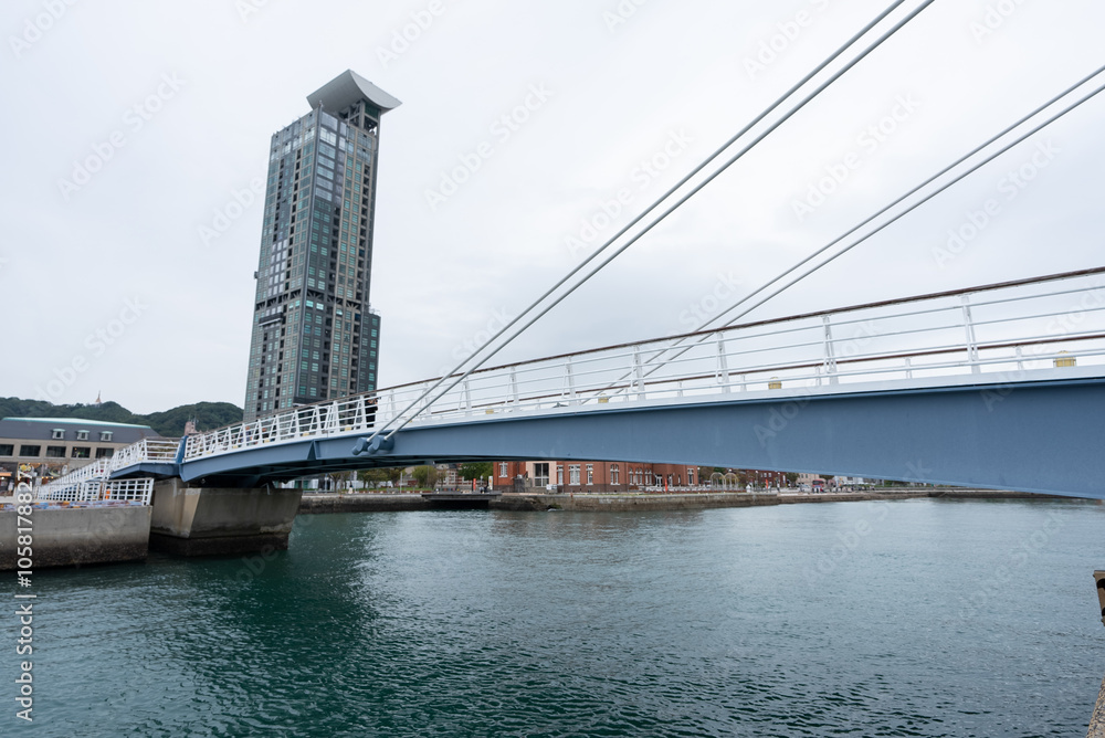 Fototapeta premium ブルーウィングもじ・門司港レトロ・北九州