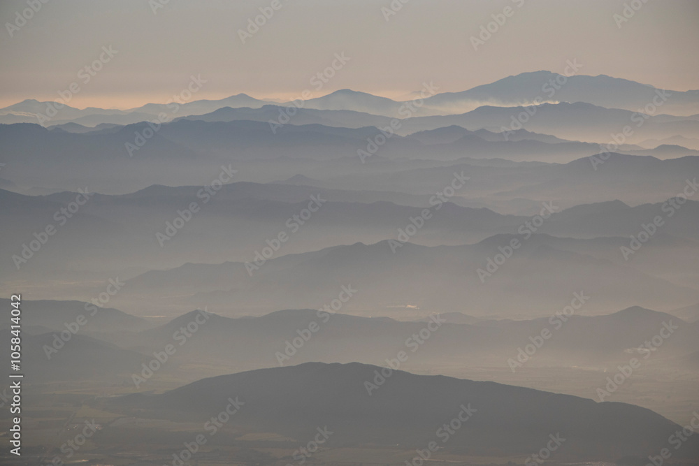 Obraz premium Vista de la sierra y barrancas de Colima desde el Nevado de Colima