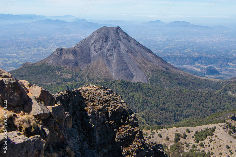 Vista de el Volcán de Colima, desde la cima de el nevado
