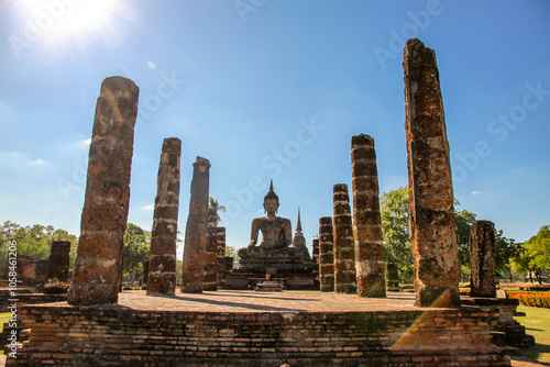 Sukhothai Historical Park is a world heritage site, showing the masterpieces of early Thai architecture, the magnificent beauty of art and the architecture of the past glory, showing the wisdom.