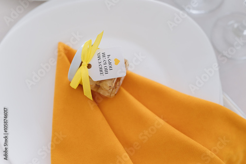 Obraz na płótnie napkin on a plate w salonie