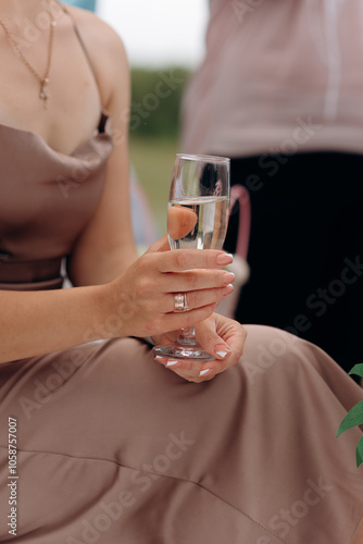 Obraz na płótnie bride and groom w salonie
