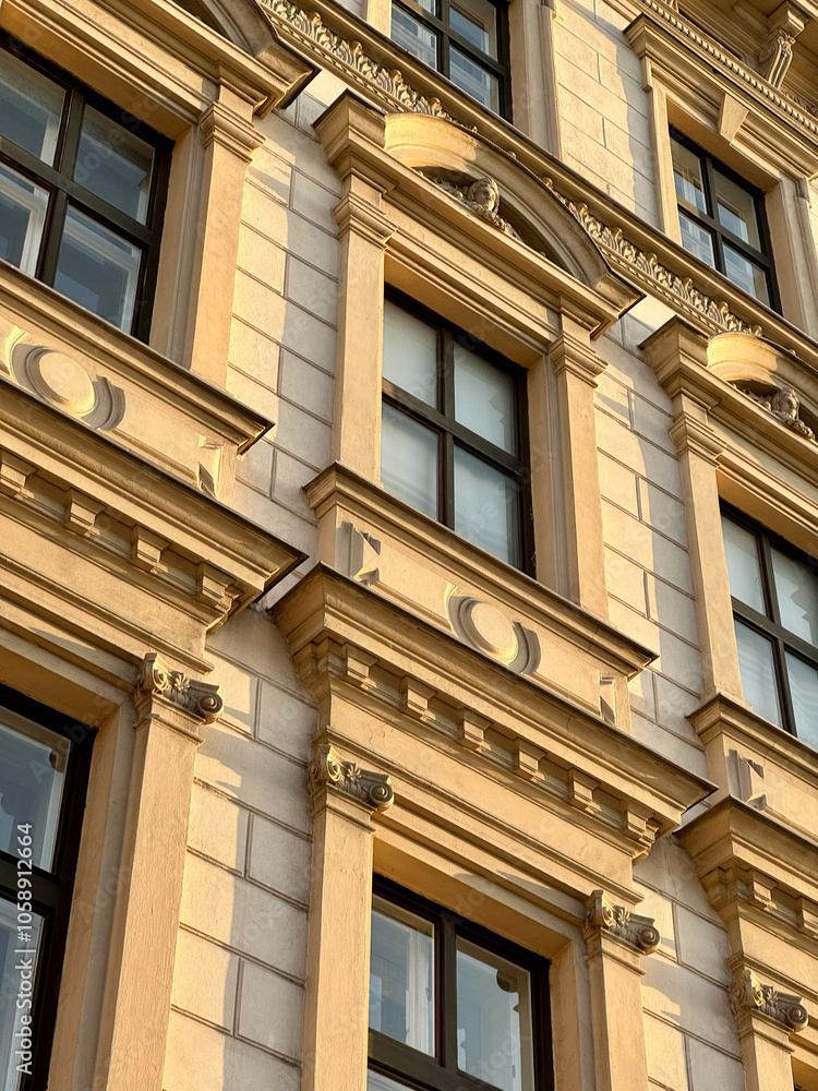 Historische Altbaufassaden in Mariahilf, 6. Bezirk von Wien, Österreich