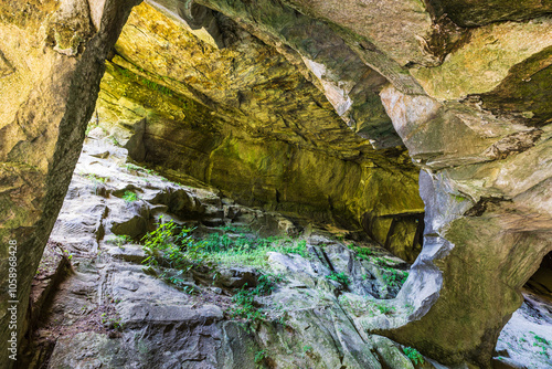 Caglieron caves photo