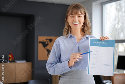 Female travel agent with vi...
