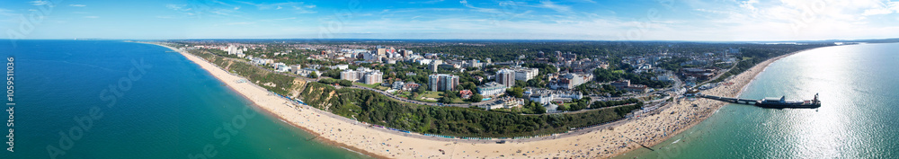 Φωτογραφία Aerial Panoramic View of Best British Tourist Attraction at Bournemouth City of England Great Britain UK