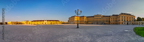 Obraz na płótnie Panoramic view of the Schonbrunn Palace at sunset, Vienna, Austria w salonie
