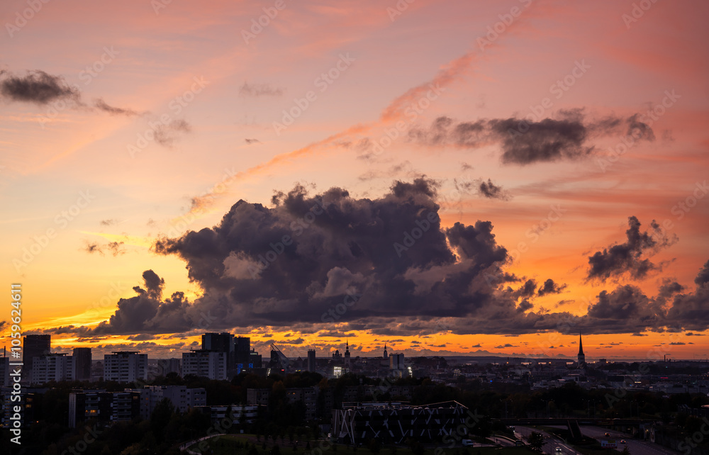 Fototapeta premium sunset in city