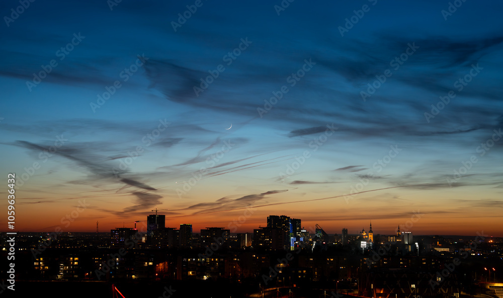 Fototapeta premium sunset over the city