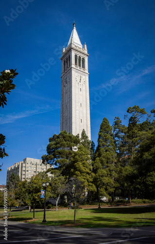 Obraz na plátně View of Sather tower (the Campanile) with blue sky, Berkeley, San Francisco Bay,