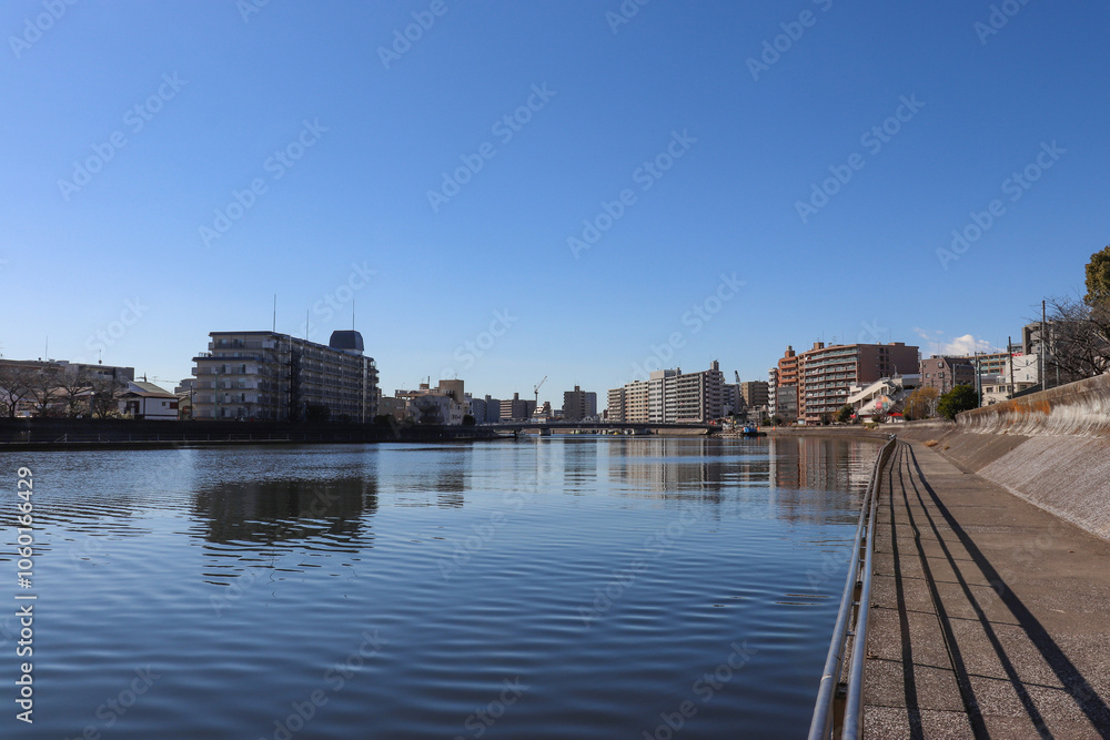 Fototapeta premium 鶴見川（神奈川県横浜市鶴見区）