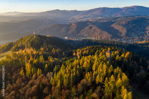 Malnik Beskid Sądecki, zachód słońca, jesień.