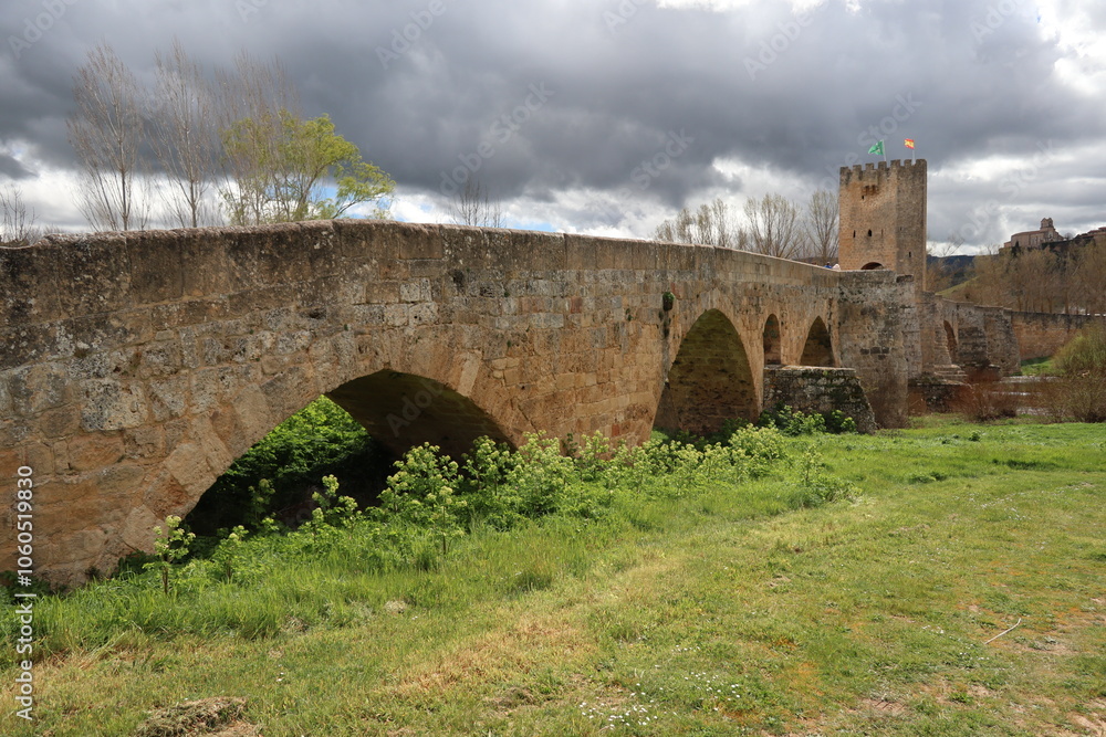 Puente medieval de Frías, Burgos. Puente medieval de Frías, Burgos.