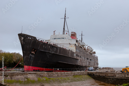 Duke of Lancaster ship