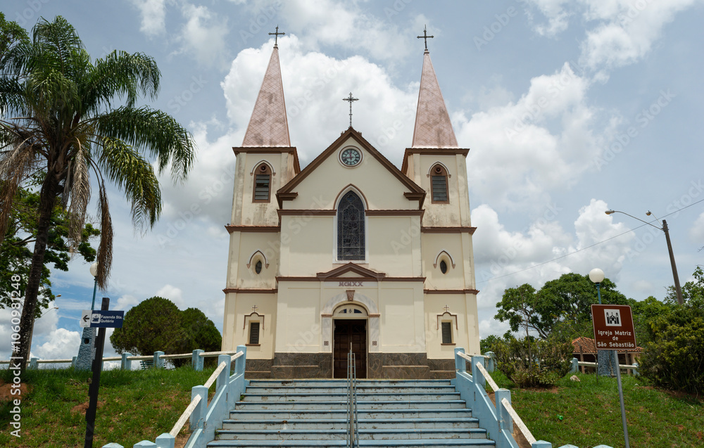 Naklejka premium Igreja Matriz de São Sebastião, Cambuquira, Minas Gerais, Brasil