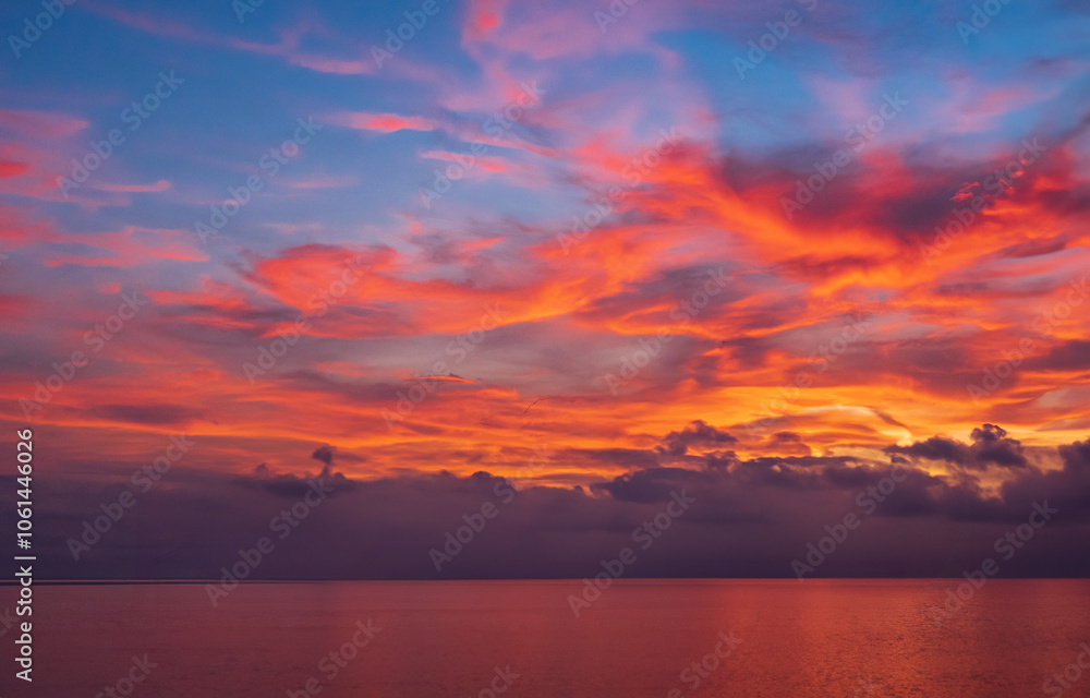 Fototapeta premium Horizon photography landscape panorama summer shore sea nobody wind wave cool holiday look calm big sunset sky twilight evening on good day time nature tropical coast beautiful ocean water travel