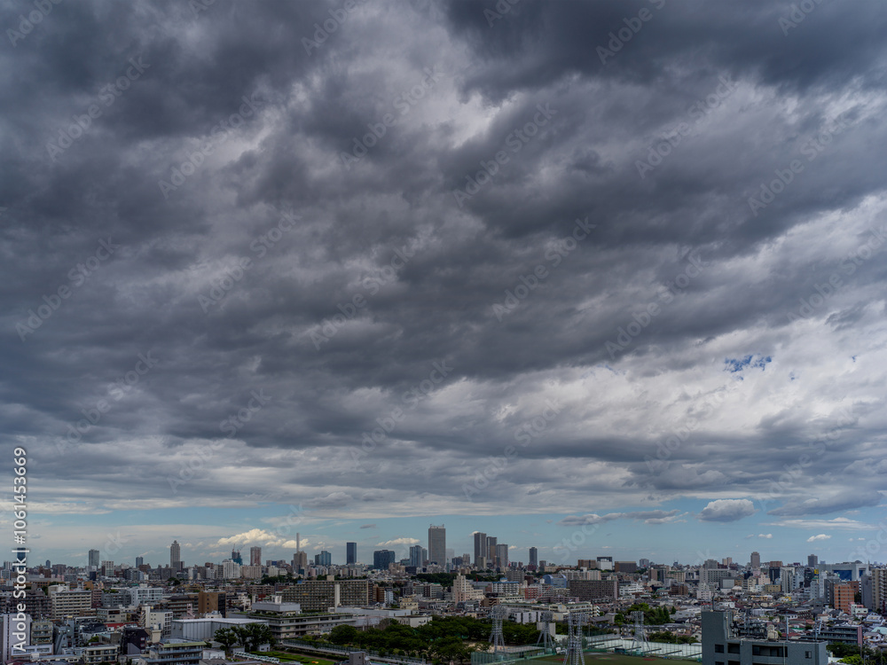 Fototapeta premium Dramatic black clouds