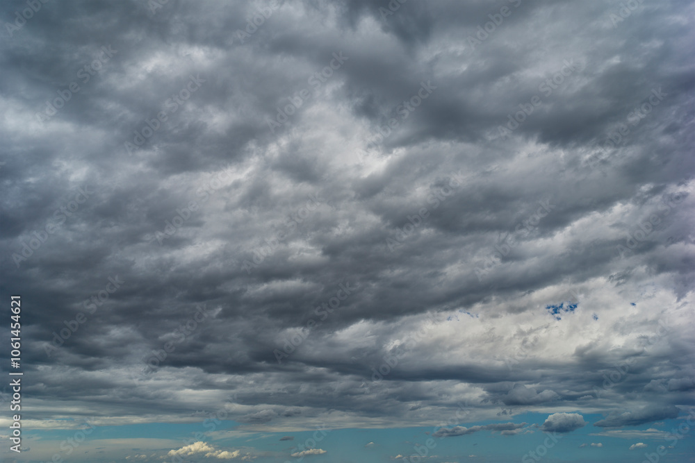 Obraz premium Dramatic black clouds